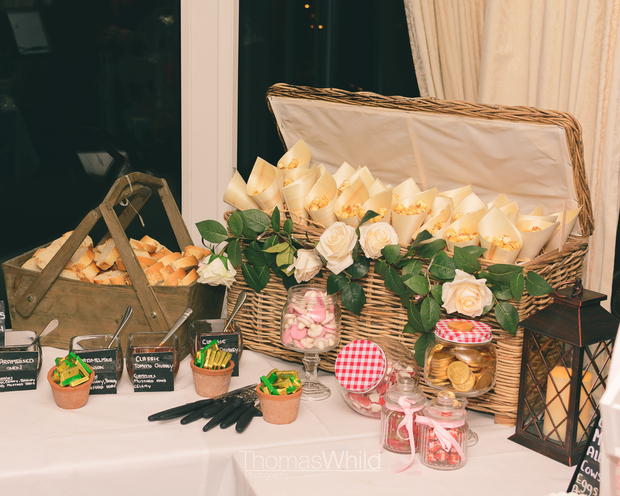 Sweets treats and wedding catering | Bournemouth Wedding Photographer | Thomas Whild Photography