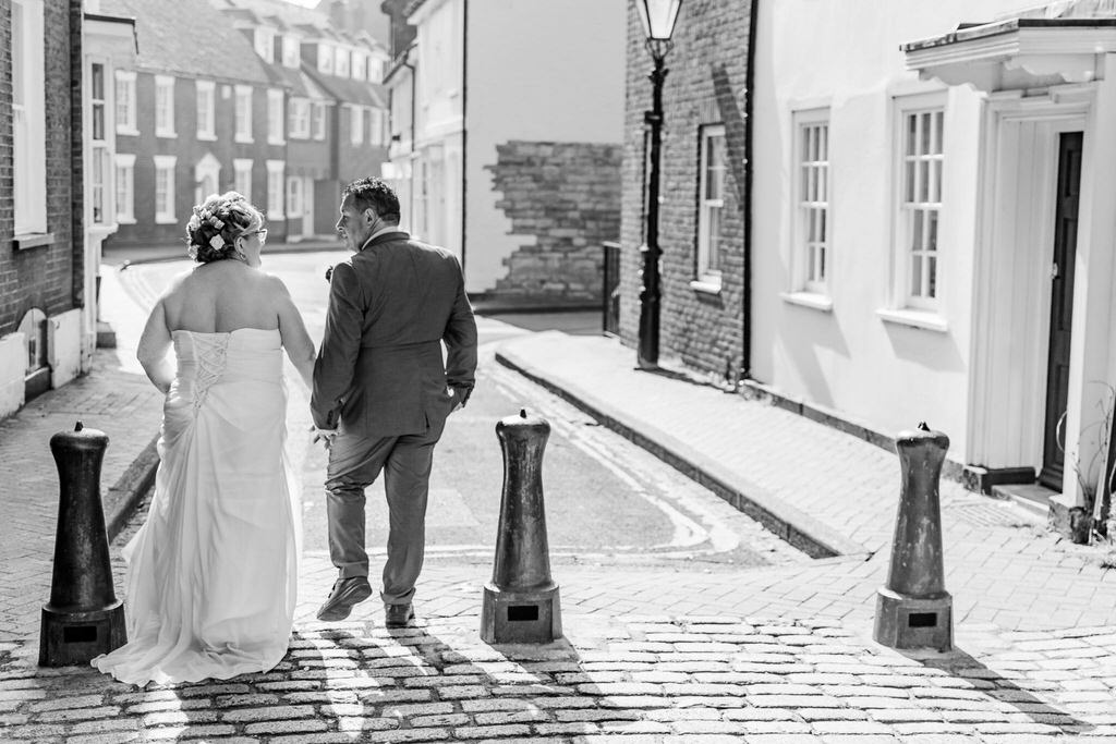 Newlyweds in Poole Old Town | Poole Wedding Photographer | Thomas Whild Photography 
